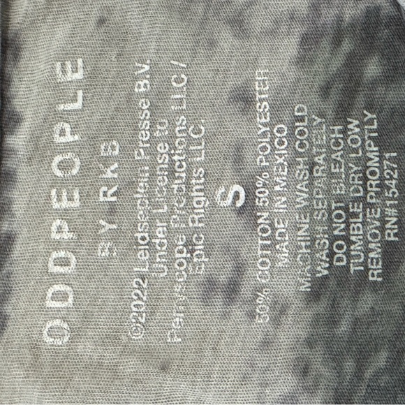 Oddpeople AC/DC Vintage Gray and Black Lightning Bolt Short Sleeve Tee - Picture 2 of 9